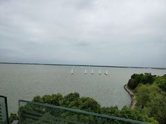 -上海滴水湖皇冠假日酒店