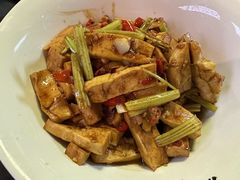 香干-洞庭土菜小炒馆(易发广场店)
