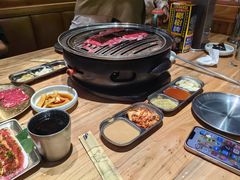 -汉城烤肉·黑金冠(华山路店)