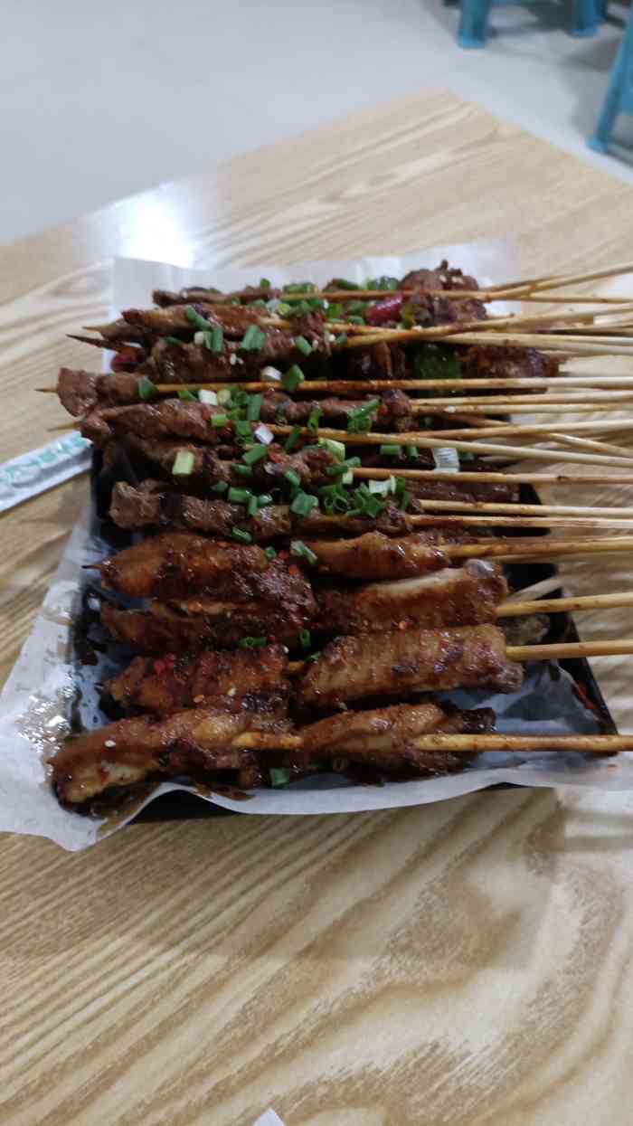 涪陵人家傅杰烧烤-"付杰烧烤～吃了快十年了～从路边烧烤摊～到.