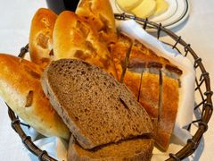 餐前包-Wolfgang’s Steakhouse 沃夫冈牛排馆(上海白玉兰广场店)