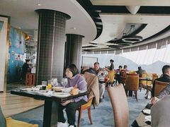 -宝利来国际大酒店-凤凰阁旋转餐厅