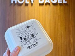 烟熏三文鱼贝果-HOLY BAGEL(苏河店)