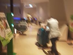 -涨巢·潮玩水疗局