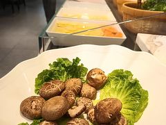 -金滏山·烤肉海鲜火锅自助(襄阳万达店)