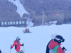 -亚布力新体委滑雪场