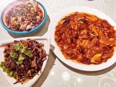 黄焖牛肉-津菜宋记老房子(平山道店)