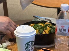 -星巴克臻选(上海中环广场2F店)