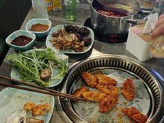-金滏山烤肉·海鲜·火锅自助餐厅(襄阳万达店)
