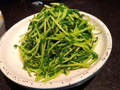 清炒豆苗-老头儿油爆虾·知味杭州(爱琴海购物中心)