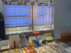 -天空之镜眼镜店蔡司依视路配镜授权零售店(望京颐堤港店)