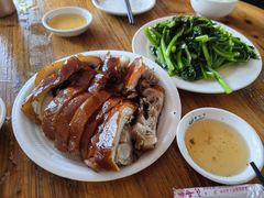 -四更周店烤乳猪