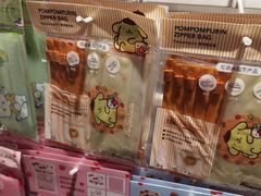 -名创优品(万达广场河东店)
