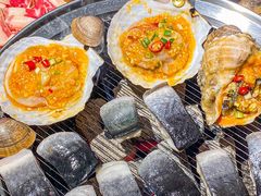 -围炉肉舍•炭烤活鳗•丹东海鲜烤肉(步行街店)