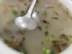 酸菜滑肉汤-洪霞餐馆