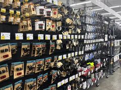 -迪卡侬(金龙湖店)