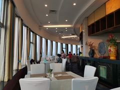 -东方豪景花园酒店·怡景旋转餐厅