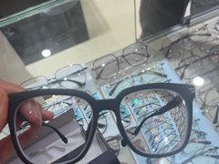 -三叶眼镜城批发市场(上海火车站店)