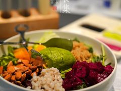 牛油果沙拉-小大董·烤鸭(观景餐厅·南京西路店)