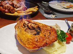 自酿啤酒脆皮烤猪肘-Ambra Haus琥珀屋精酿餐厅(宝山店)