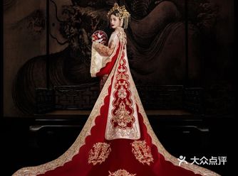- 重磅来袭- 主要面料选用传统红色柔光断面