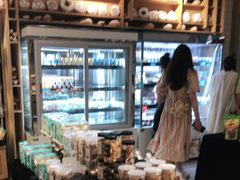 零售区-罗莎蛋糕(魔法师司门口店)