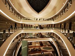 -上海滴水湖皇冠假日酒店