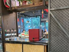 -琥珀老六龙虾(四里河店)
