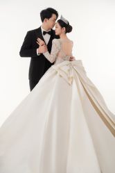 -雪中彩影婚纱摄影·微光艺术中心