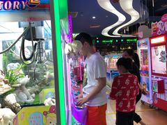 -爱玩嘉年华(龙湖曲江天街店)