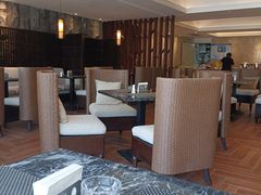 -深圳罗湖东门步行街亚朵X酒店