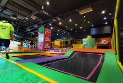 -蹦蹦跳跳(新奥购物中心店)