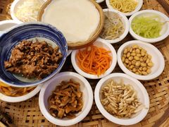 -包整·丝娃娃(一览甲秀楼风景店)