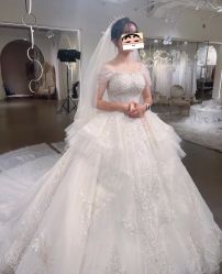 -艾米丽婚纱礼服