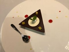 -GreyWhale灰鲸餐厅(武汉国际广场店)