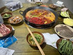 -黄潇洒老火锅(九眼桥宏济巷店)