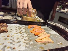 三文鱼-钱小奴海鲜自助黑金店(杭州滨江龙湖店)