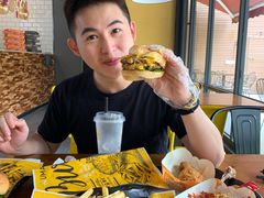 -UMAMI乌玛米披萨·汉堡·清真Halal(红岭北店)