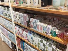 -名创优品(广东东莞东城万达2店)