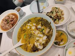 汉中酸菜江团鱼-江城小馆陕南妈妈菜·全球旅行餐厅(钟楼店)
