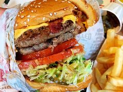 -The Habit Burger Grill 哈比特汉堡(复兴soho店)
