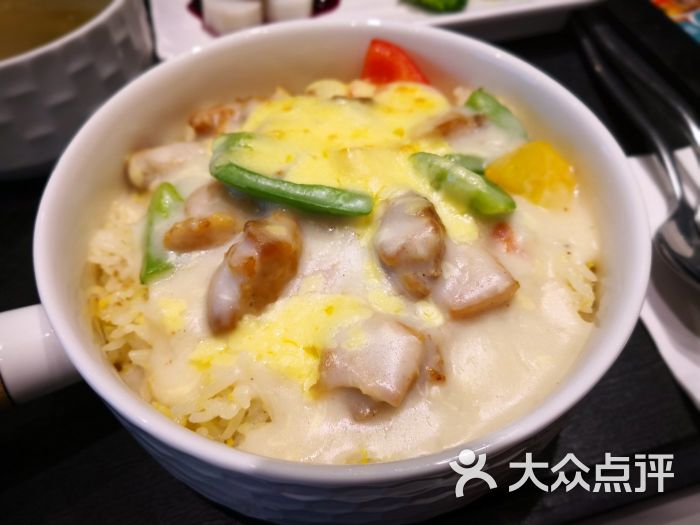 椰汁芝士鸡肉焗饭