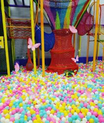 -蹦贝运动中心·蹦床·攀岩·闯关(龙岗店)