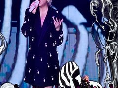 -上海体育场