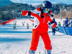 -亚布力新体委滑雪场