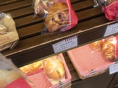 -红宝石·鲜奶小方·海派西点房(南丹店)