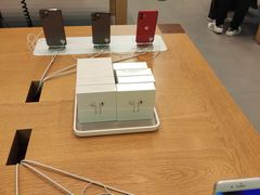 -Apple零售店(华贸购物中心店)