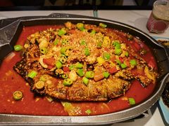 -江边城外烤全鱼(世茂广场店)