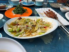 -三江源美食城