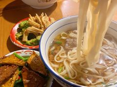 -矮子粉店1985·长沙米粉(湘春路店)